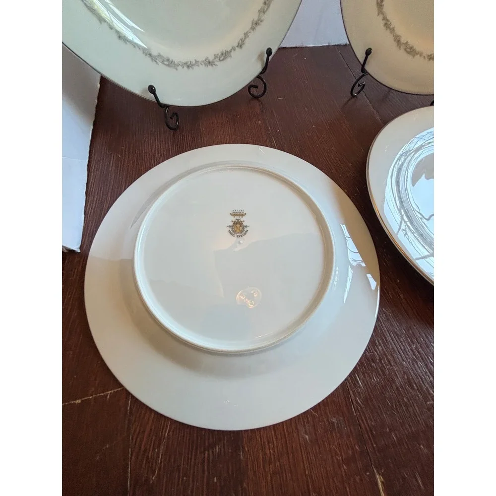 Noritake Crestmont 6013 Dinner Plates Set of 4 White Platinum Trim Japan 10.5 in